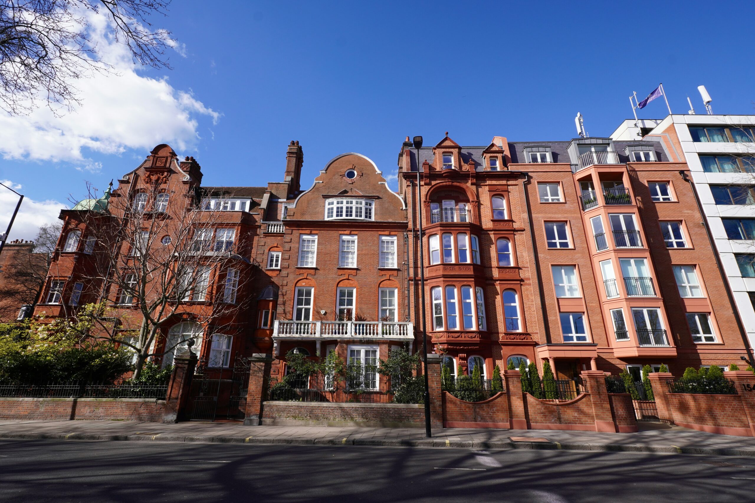 Chelsea period property house extension and high end refurbishment by Build and design Mayfair specialists