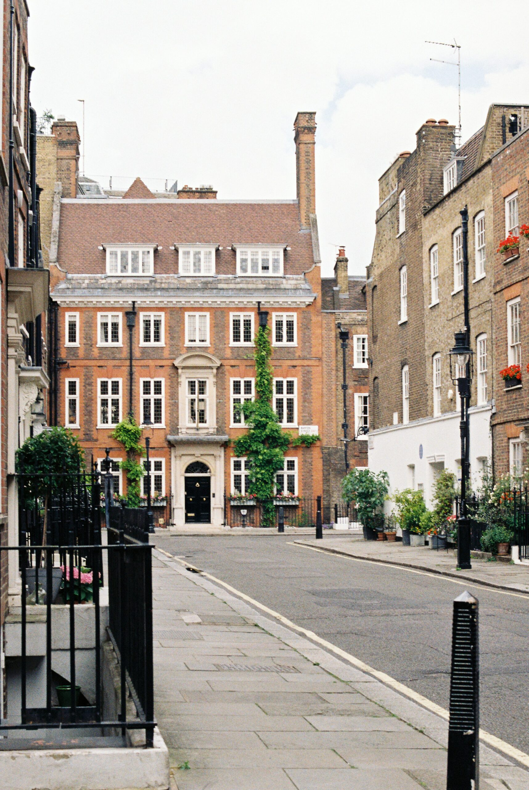 Chelsea period property party wall challenges managed by ELB Construction Services